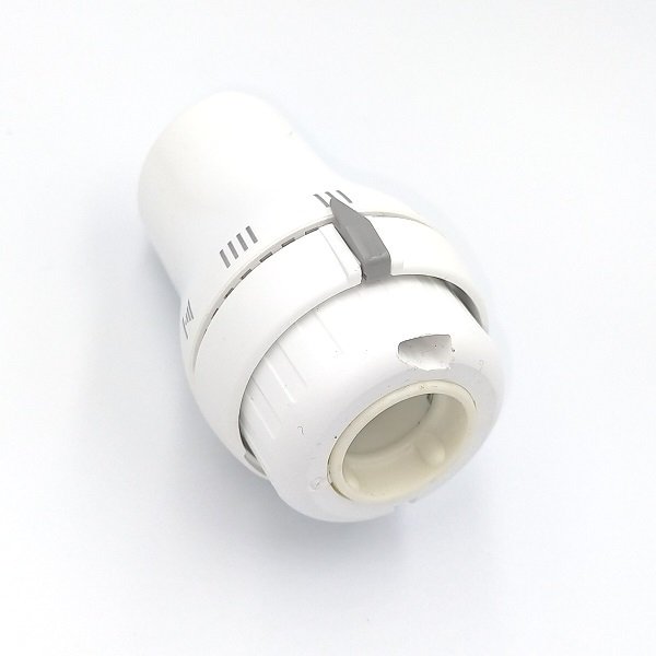 Radiator Thermostat with Liquid Sensor