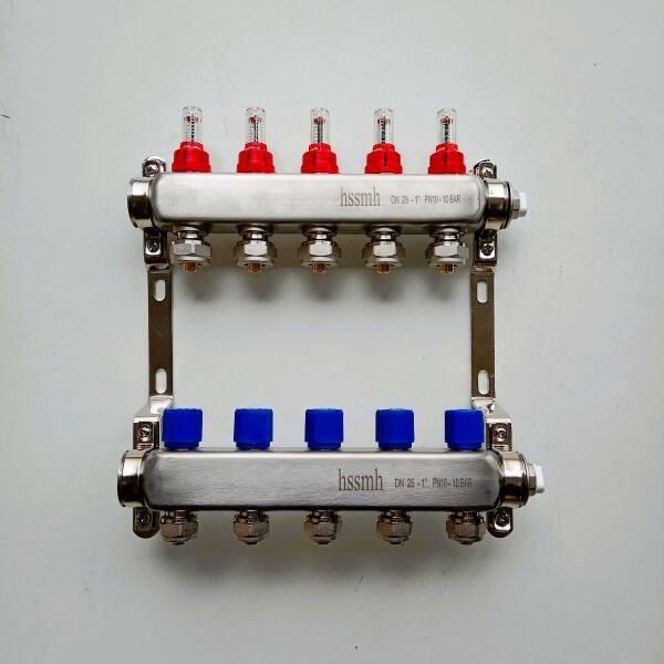 5 Ağızlı Yerden Isıtma Kollektör seti, Paslanmaz, Gidiş Debimetreli, Dönüş Manuel (aç/kapa), manuel hava purjörleri üzerinde, askı kelepçe seti dahil,  Bağlantı (16x2 Pex)