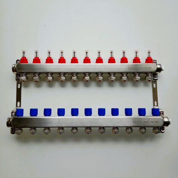 11 Ağızlı Yerden Isıtma Kollektör Seti, Paslanmaz, Gidiş Debimetreli, Dönüş Manuel (aç/kapa), manuel hava purjörleri üzerinde, askı kelepçe seti dahil,  Bağlantı (16x2 Pex)